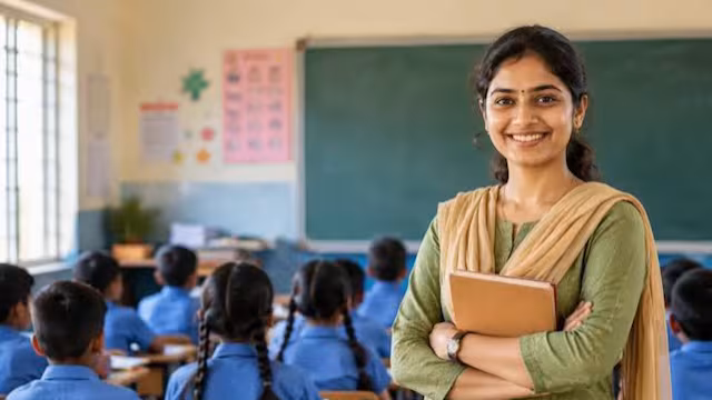 UP में 12,405 शिक्षक पदों पर भर्ती